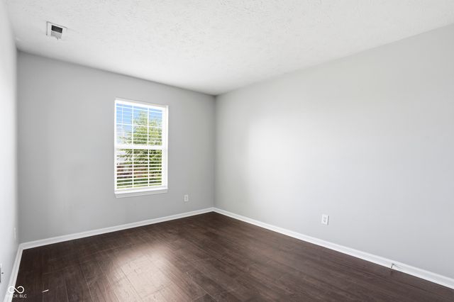 8716 N Springview Drive, Mccordsville, IN 46055