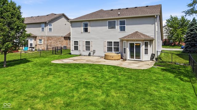 8716 N Springview Drive, Mccordsville, IN 46055