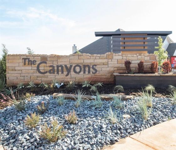 10524 SW 55th Street, Mustang, OK 73064