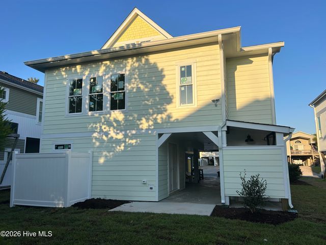 141 NE 10th Street, Oak Island, NC 28465