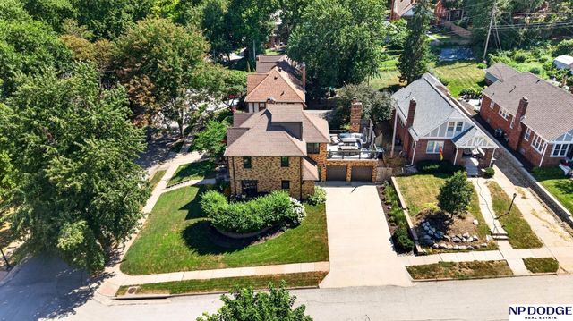 1724 N 51st Street, Omaha, NE 68104