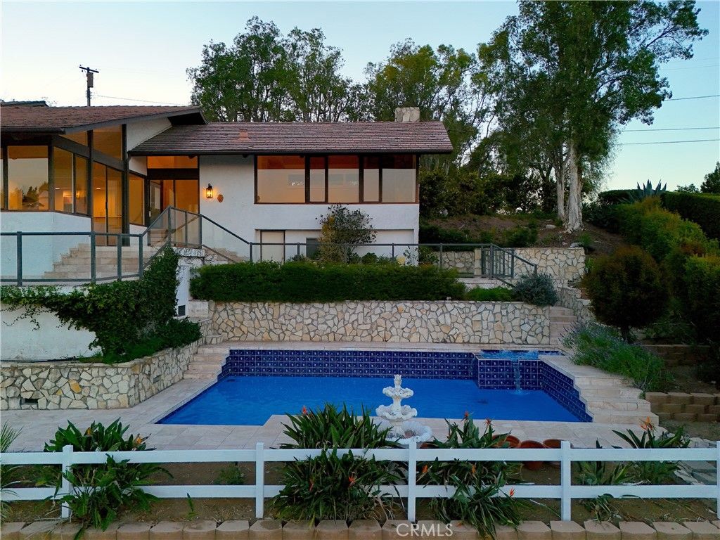 3 Buckboard, Rolling Hills, CA 90274 — photo 2