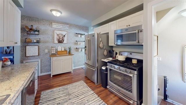 407 Maplewood Drive, Willowick, OH 44095