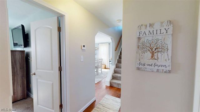 407 Maplewood Drive, Willowick, OH 44095