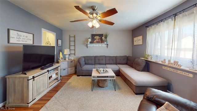 407 Maplewood Drive, Willowick, OH 44095