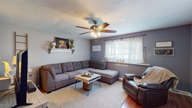 407 Maplewood Drive, Willowick, OH 44095