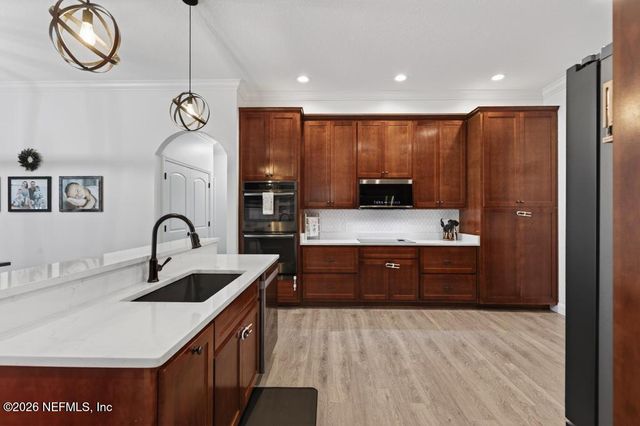 37575 KINGS FERRY Road, Hilliard, FL 32046