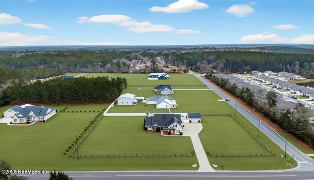 37575 KINGS FERRY Road, Hilliard, FL 32046