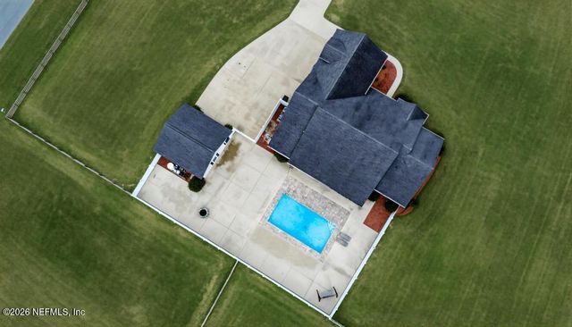 37575 KINGS FERRY Road, Hilliard, FL 32046