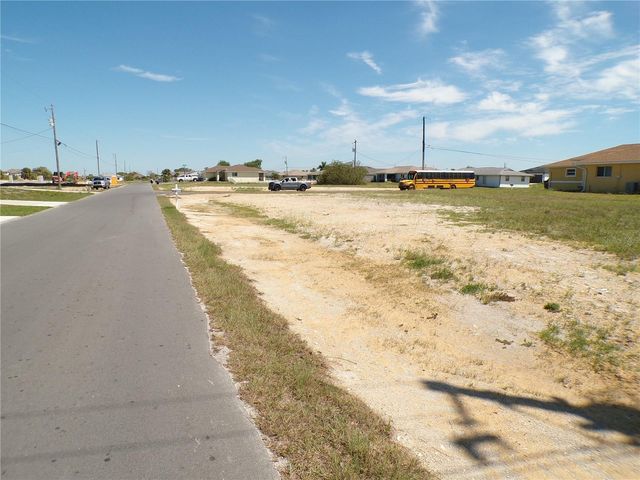 1910 NE 8TH PLACE, Cape Coral, FL 33909