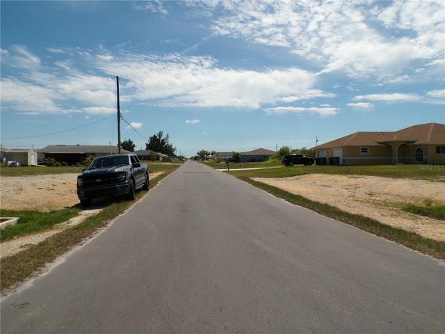 1910 NE 8TH PLACE, Cape Coral, FL 33909