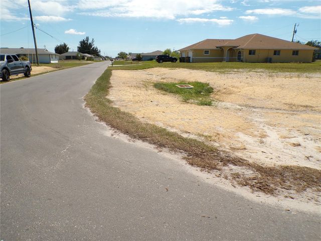 1910 NE 8TH PLACE, Cape Coral, FL 33909