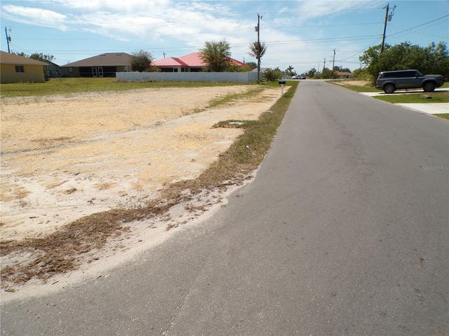 1910 NE 8TH PLACE, Cape Coral, FL 33909
