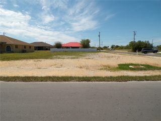 1910 NE 8TH PLACE, Cape Coral, FL 33909