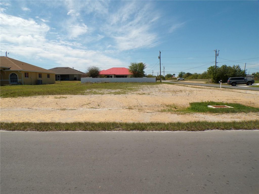 1910 NE 8TH PLACE, Cape Coral, FL 33909
