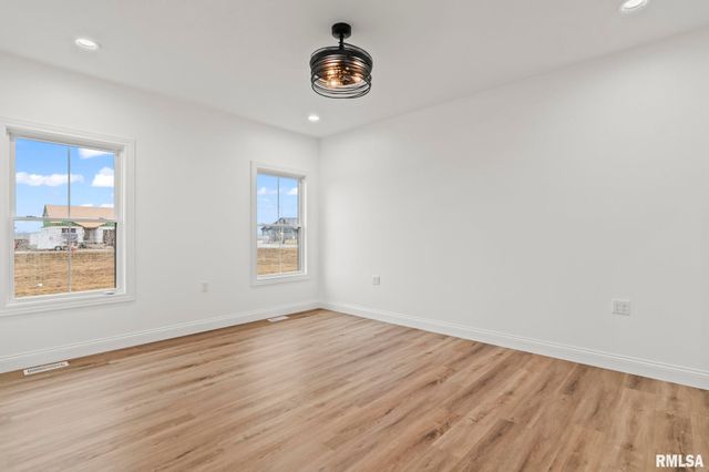 5223 Verdant Lane, Springfield, IL 62711