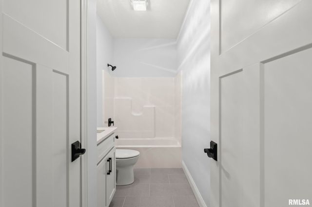 5223 Verdant Lane, Springfield, IL 62711