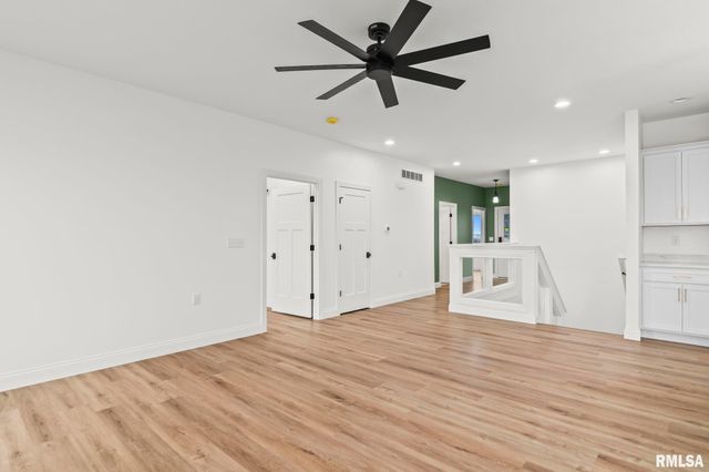 5223 Verdant Lane, Springfield, IL 62711