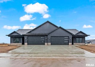 5223 Verdant Lane, Springfield, IL 62711