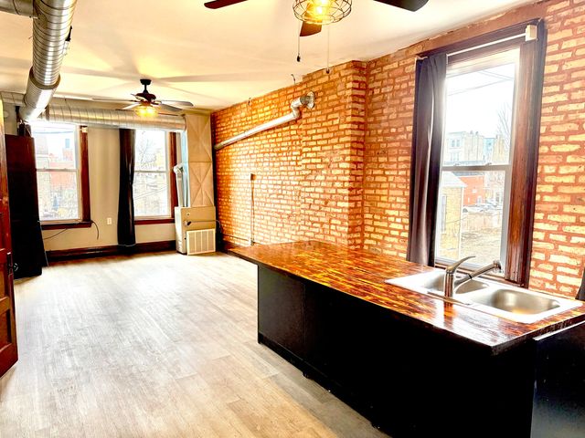 2141 S Marshall Boulevard 2R, Chicago, IL 60623