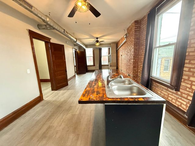 2141 S Marshall Boulevard 2R, Chicago, IL 60623