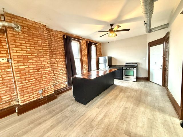 2141 S Marshall Boulevard 2R, Chicago, IL 60623