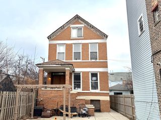 2141 S Marshall Boulevard 2R, Chicago, IL 60623