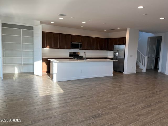 9426 W Sells Drive, Phoenix, AZ 85037
