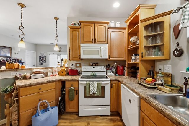 2832 Sullivans Trace, Lexington, KY 40511