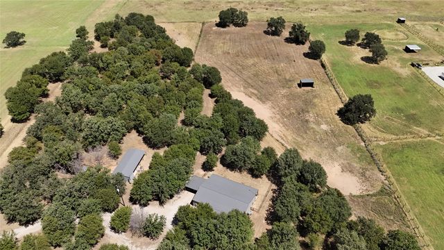 655 Hobson Bend Road, Weatherford, TX 76088