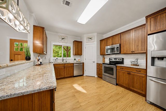 655 Hobson Bend Road, Weatherford, TX 76088