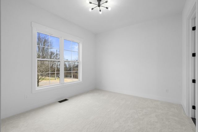 1671 Allendale Dr, Nolensville, TN 37135
