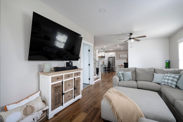 143 S Main Street, Dry Ridge, KY 41035