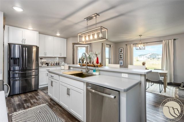 7527 White Pine CIRCLE, Billings, MT 59106