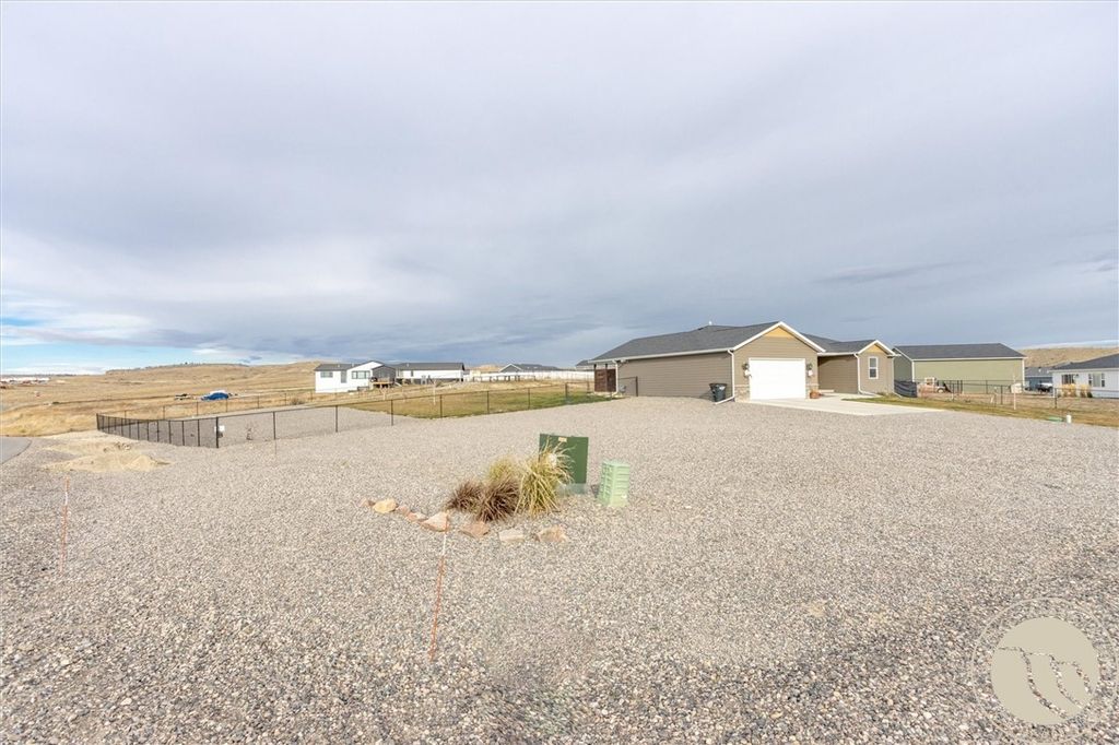 7527 White Pine CIRCLE, Billings, MT 59106