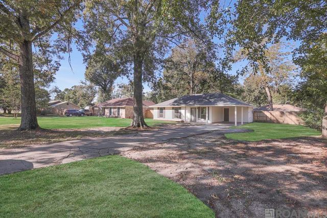 911 Hatchell Ln, Denham Springs, LA 70726