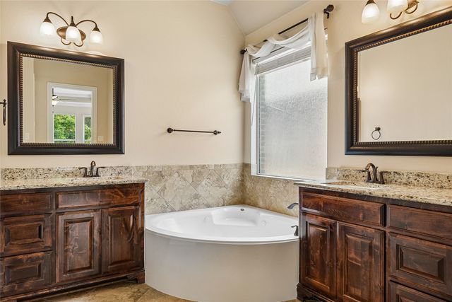 2804 Sherwood Drive, Trophy Club, TX 76262