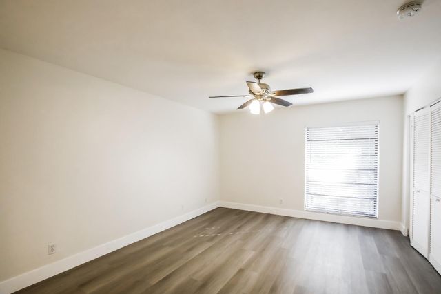 9732 NW 15th St 306, Pembroke Pines, FL 33024