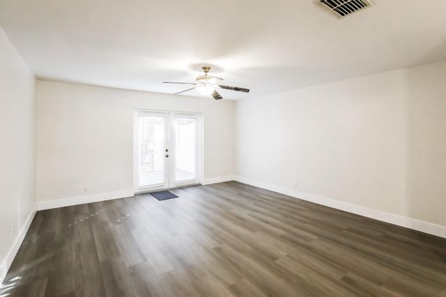 9732 NW 15th St 306, Pembroke Pines, FL 33024