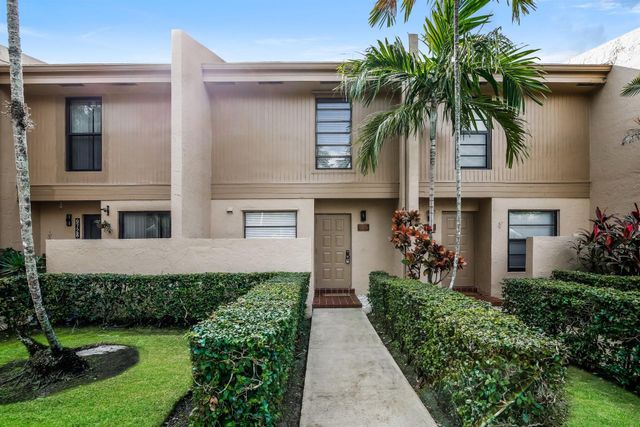 9732 NW 15th St 306, Pembroke Pines, FL 33024