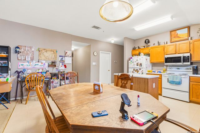 11918 PEACH XING, Helotes, TX 78023