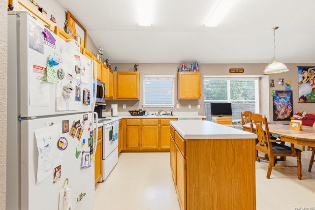 11918 PEACH XING, Helotes, TX 78023