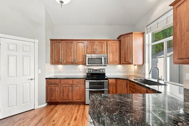 608 S Shelley Lake Ln, Spokane Valley, WA 99037