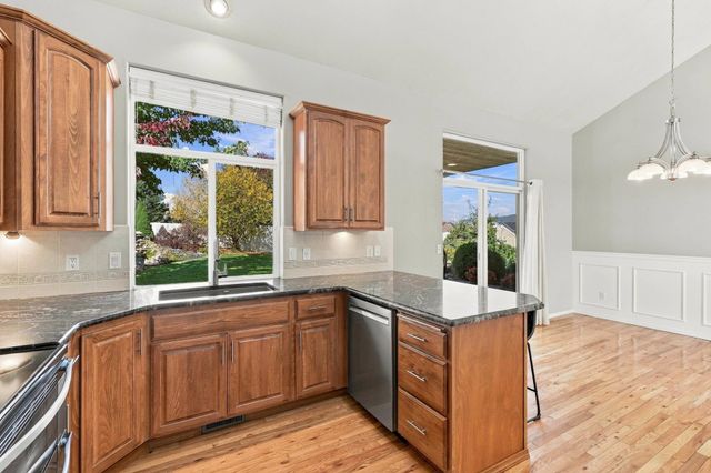 608 S Shelley Lake Ln, Spokane Valley, WA 99037