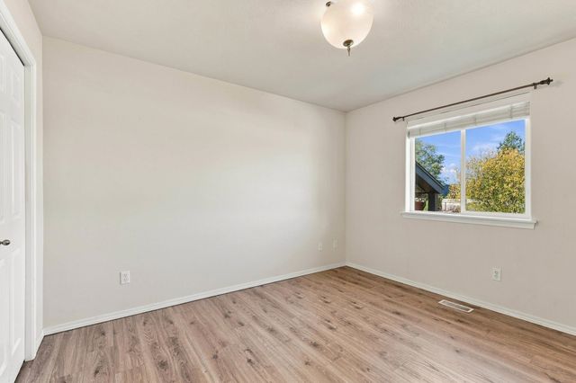 608 S Shelley Lake Ln, Spokane Valley, WA 99037