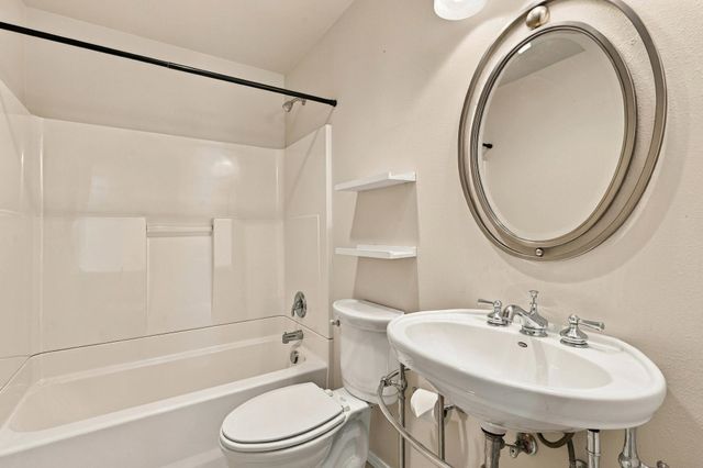 608 S Shelley Lake Ln, Spokane Valley, WA 99037