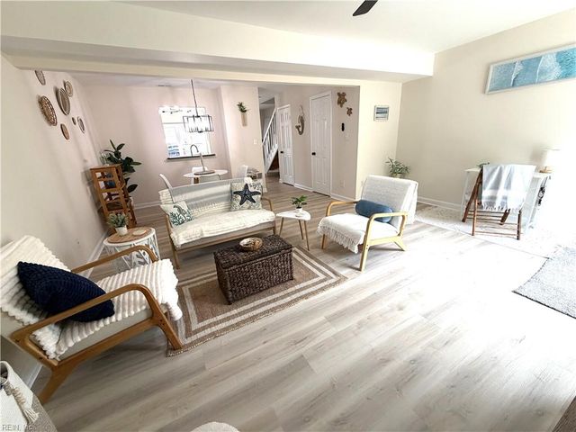 1563 Crescent Pointe LN, Virginia Beach, VA 23453