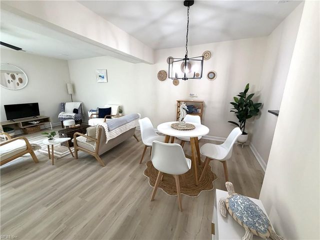 1563 Crescent Pointe LN, Virginia Beach, VA 23453