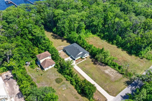 110 PIONEER Trail, Green Cove Springs, FL 32043