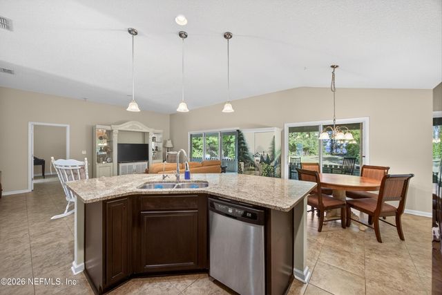 110 PIONEER Trail, Green Cove Springs, FL 32043